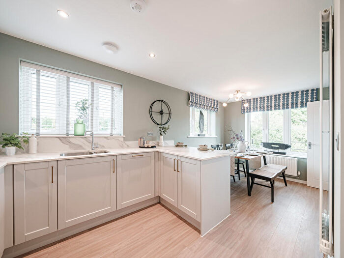 3 Bedroom Detached House For Sale In Gemini Drive, Off Bath Road, Warminster, Wiltshire, BA12