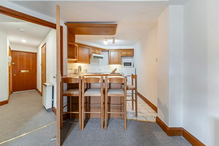 1 Bedroom Flat For Sale In Java Wharf, Shad Thames, SE1