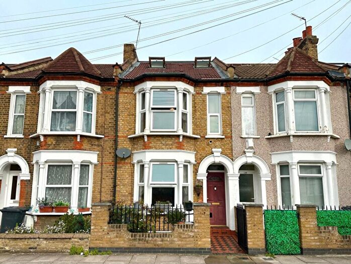 4 Bedroom Terraced House For Sale In Bradgate Road, Catford, Lewisham, London, SE6