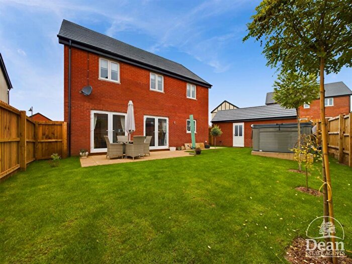 4 Bedroom Detached House For Sale In Starling Road, Ross-On-Wye, HR9
