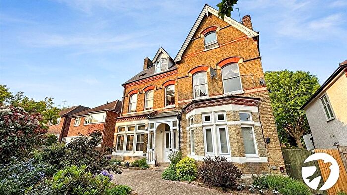 1 Bedroom Flat To Rent In Shortlands Grove, Bromley, BR2