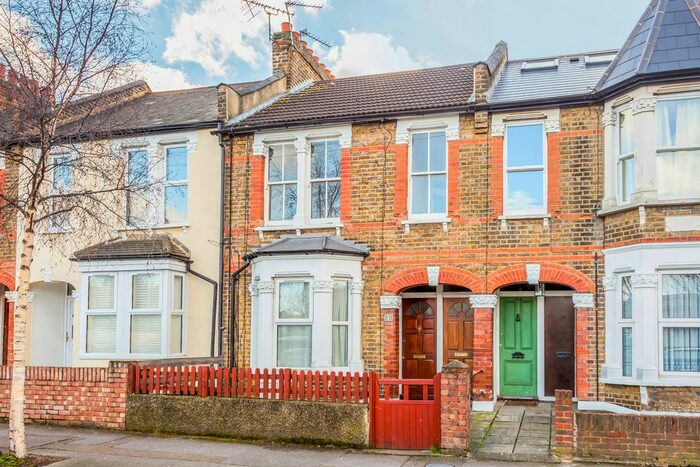 1 Bedroom Flat To Rent In Ringwood Road, Walthamstow, London, E17