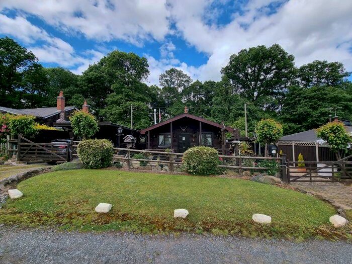 2 Bedroom Bungalow For Sale In Hawkbatch, Bewdley, DY12