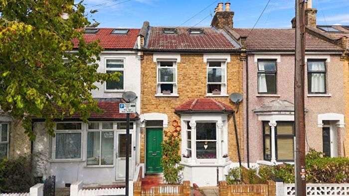 4 Bedroom Terraced House For Sale In Thorpe Road, Forest Gate, E7