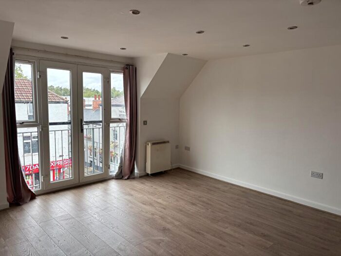 2 Bedroom Apartment To Rent In Brabbs Gate, Braunstone Gate, Leicester, Leicester City, LE3