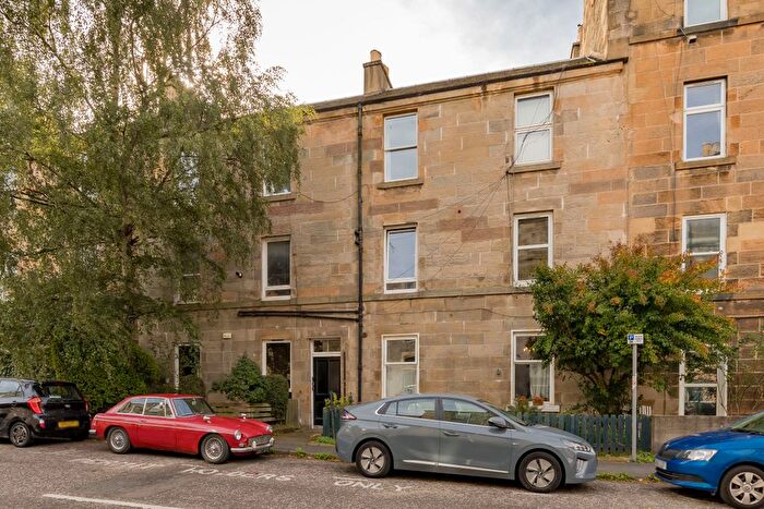 2 Bedroom Flat For Sale In / Spey Terrace, Leith, Edinburgh, EH7