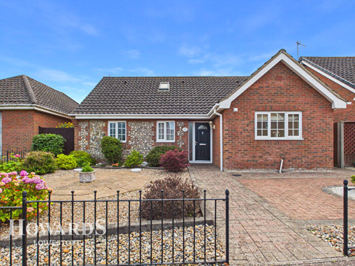 3 Bedroom Detached Bungalow For Sale In Park Meadows, Lowestoft, NR32