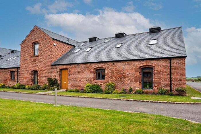 5 Bedroom Barn Conversion For Sale In The Green, Poulton, Chester, CH4