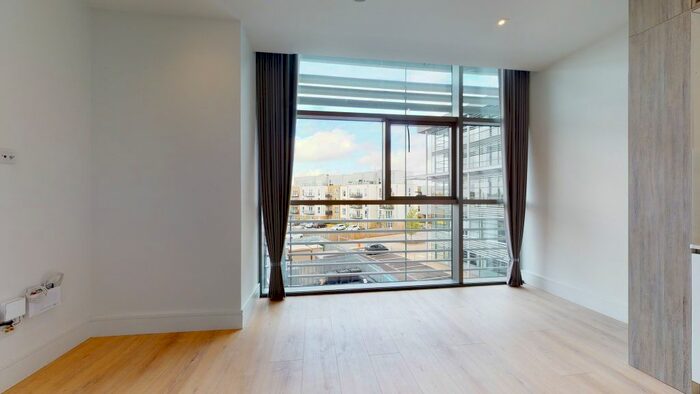 Studio To Rent In Station Road, Addlestone, KT15