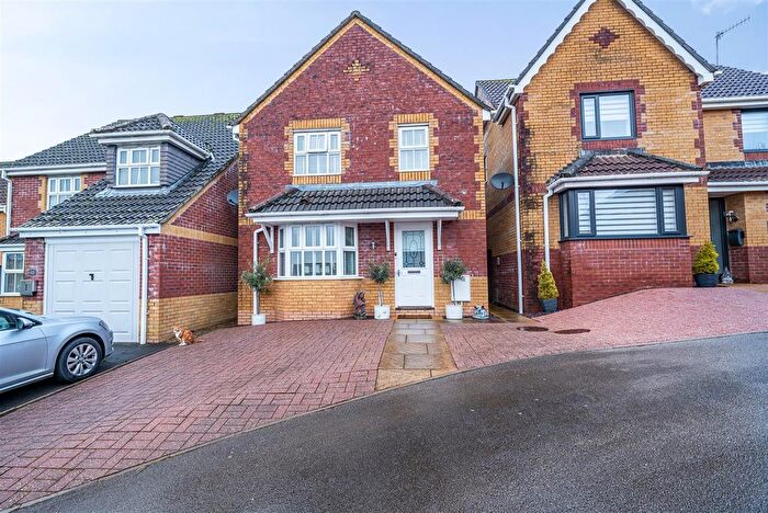 4 Bedroom Detached House For Sale In Maes Ty Gwyn, Llangennech, Llanelli, SA14