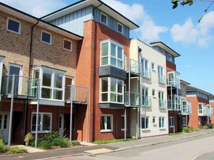 3 Bedroom Apartment To Rent In Trent Place, The Waterfront, Warwick, CV34