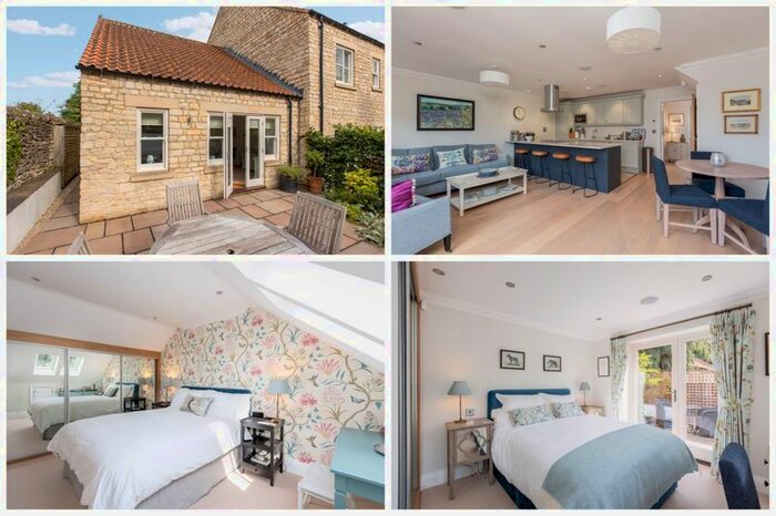 2 Bedroom End Of Terrace House For Sale In Black Swan Yard, Helmsley, York, YO62