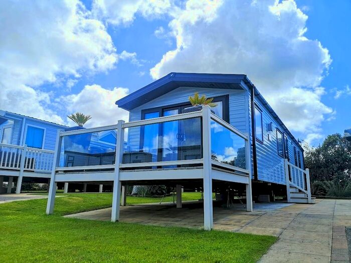 2 Bedroom Property For Sale In Halt Road, Goonhavern, Truro, TR4