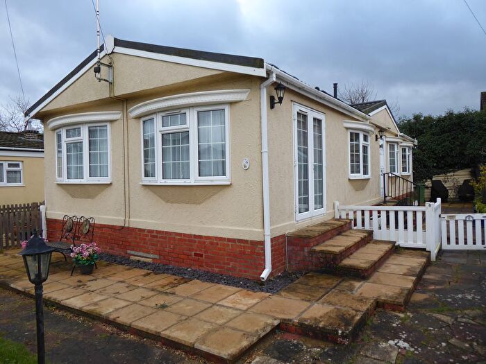 2 Bedroom Park Home For Sale In Devon Close, Sandhurst, GU47