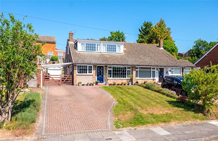 4 Bedroom Semi-Detached House For Sale In Biddenden Way, Istead Rise, Kent, DA13