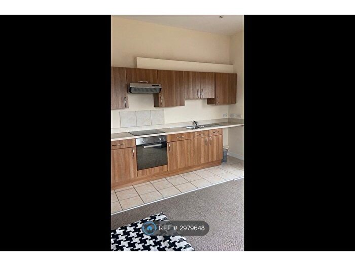 2 Bedroom Flat To Rent In Stonegate House, Doncaster, DN4