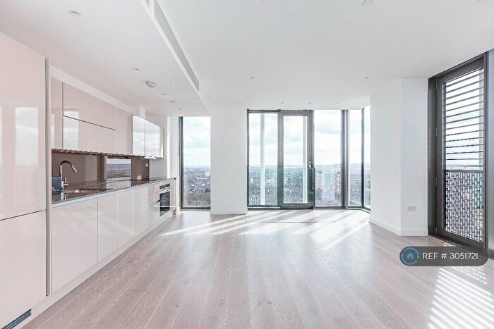 3 Bedroom Flat To Rent In Stratosphere Tower, London, E15