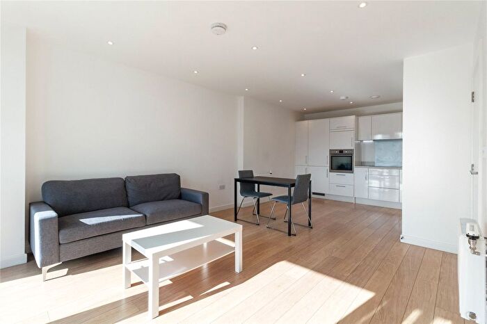 2 Bedroom Flat To Rent In Eagle Heights, Waterside Way, London, N17