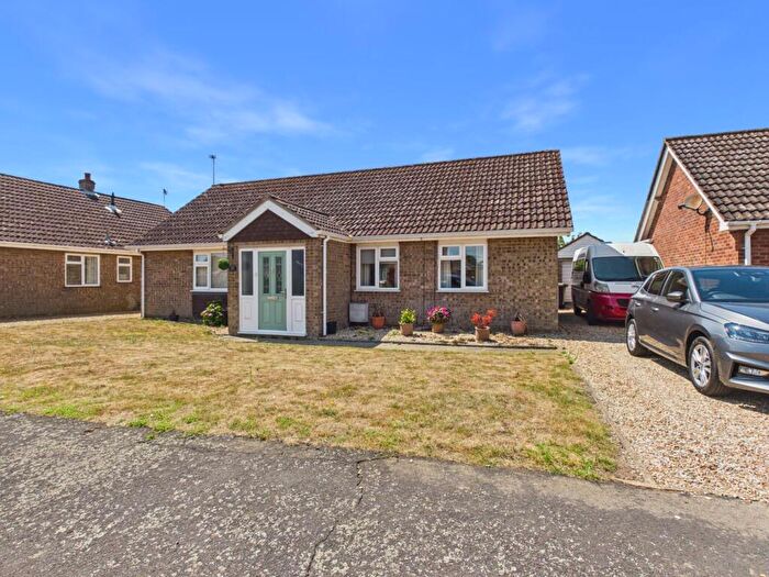 3 Bedroom Detached Bungalow For Sale In Warren Close, Watlington, King's Lynn, PE33