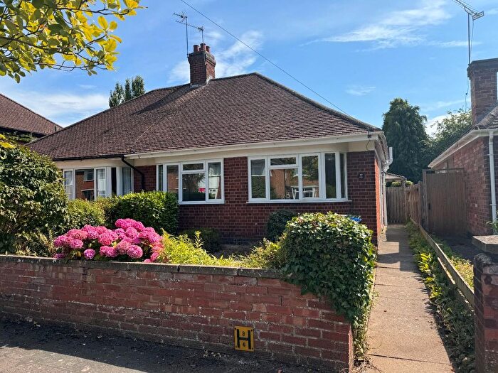 2 Bedroom Detached Bungalow To Rent In Catesby Road, Hillmorton, Rugby, CV22
