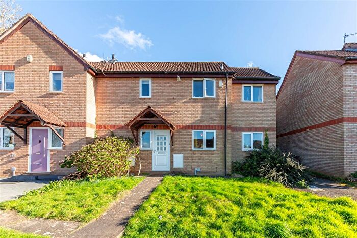 3 Bedroom End Terrace House For Sale In Pine Road, Brentry, Bristol, BS10