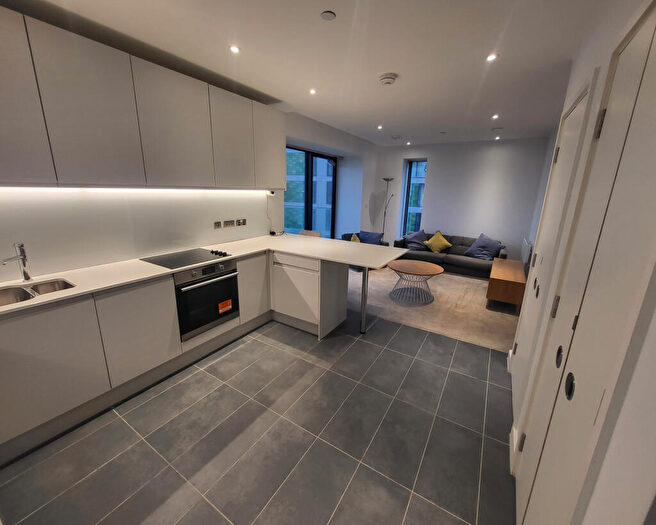 2 Bedroom Flat To Rent In Block B, Bury Street, Salford, Lancashire, M3