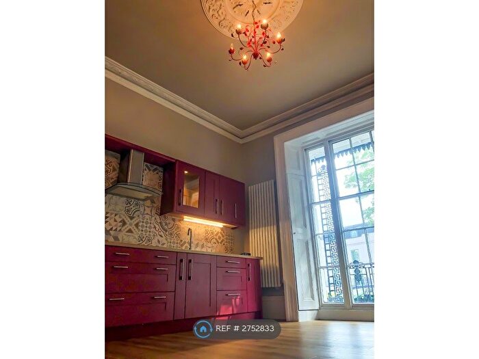 1 Bedroom Flat To Rent In Lansdowne Crescent, Leamington Spa, CV32