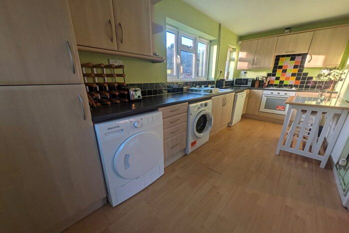2 Bedroom End Of Terrace House To Rent In Boundary Road, Beeston, NG9