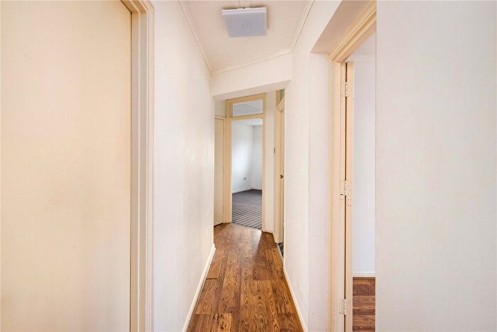 2 Bedroom Flat To Rent In Chesil Court, Bonner Road, London, E2