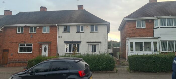 3 Bedroom Semi-Detached House To Rent In Mirfield Road, Kitts Green, B33