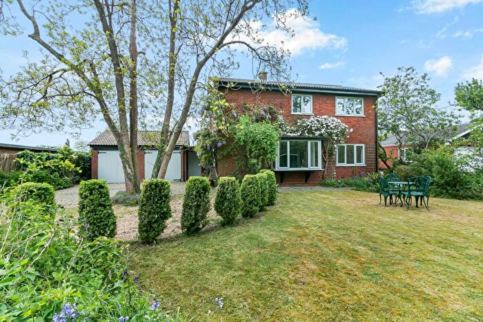 4 Bedroom Detached House For Sale In High Street, Souldrop, Bedford, MK44
