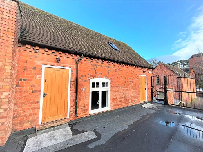 1 Bedroom Flat To Rent In High Street, Bromsgrove, Worcestershire, B61