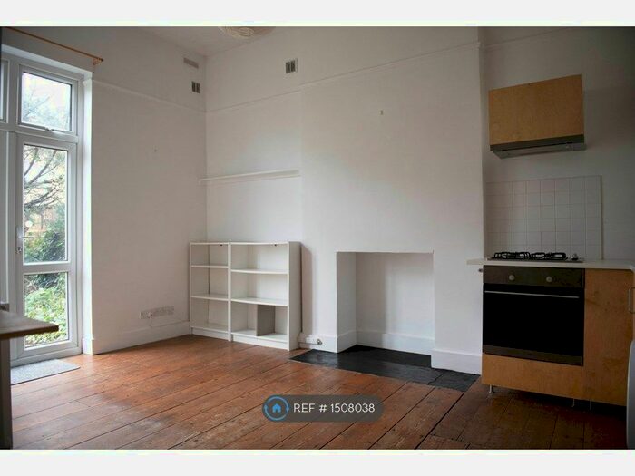 1 Bedroom Flat To Rent In West Green Road, London, N15