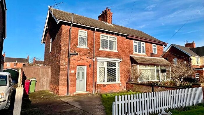 3 Bedroom Semi-Detached House For Sale In West Common Lane, Scunthorpe, DN17