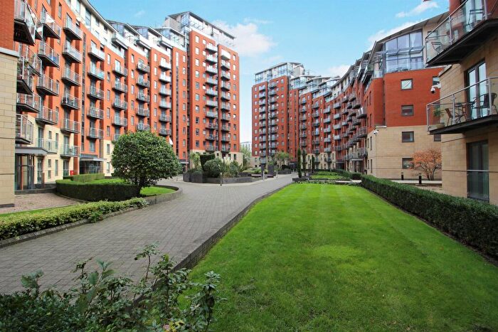 2 Bedroom Apartment For Sale In Gotts Road, Leeds, LS12
