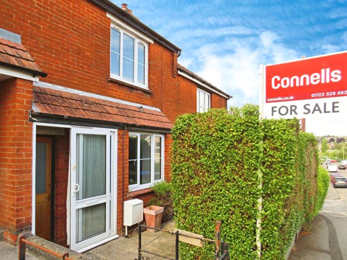 3 Bedroom Terraced House For Sale In Kingsland Road, Salisbury, SP2