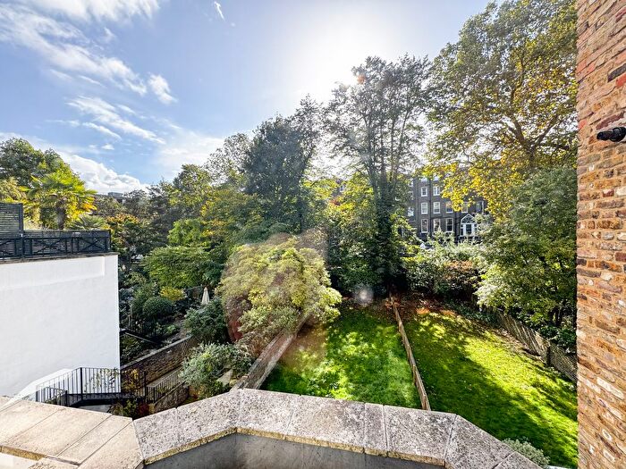 2 Bedroom Flat To Rent In Lexham Gardens, London, W8