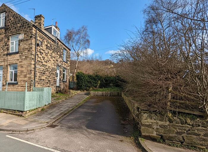 3 Bedroom Semi Detached House To Rent In Fernbank Street, Bingley, BD16