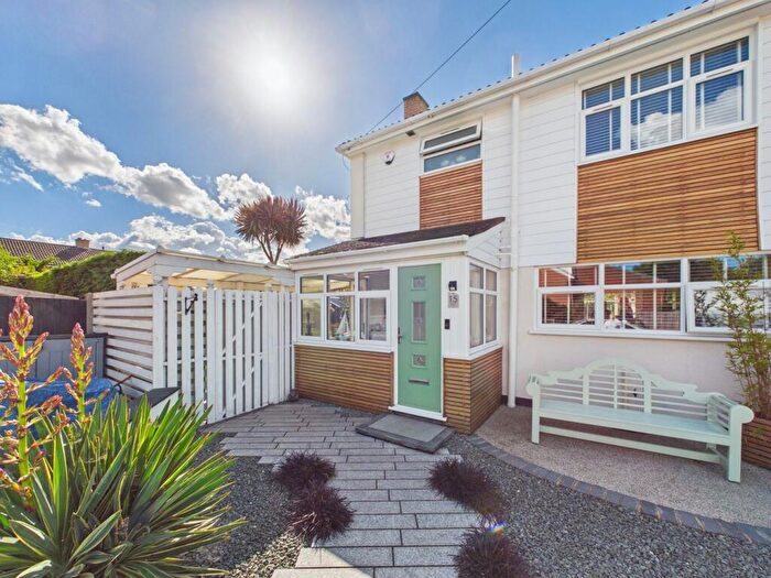 3 Bedroom Semi Detached House For Sale In Donnahay Road, Ramsgate, CT12