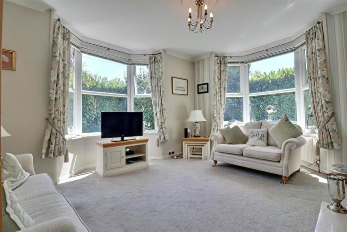 5 Bedroom House For Sale In Drayton Lane, Portsmouth, PO6