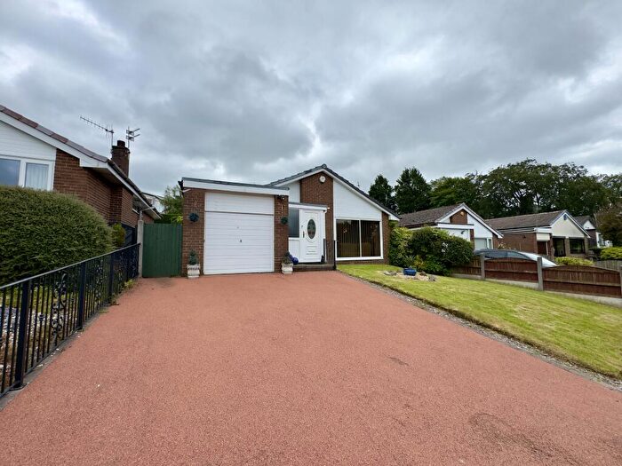 3 Bedroom Bungalow For Sale In Martinfields, Burnley, BB10