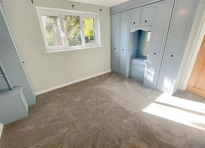 2 Bedroom Bungalow To Rent In Hollyfield, Gresford, Wrexham, Clwyd, LL12