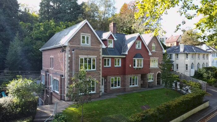 4 Bedroom Town House To Rent In High Grove Mews, Westbourne, BH4