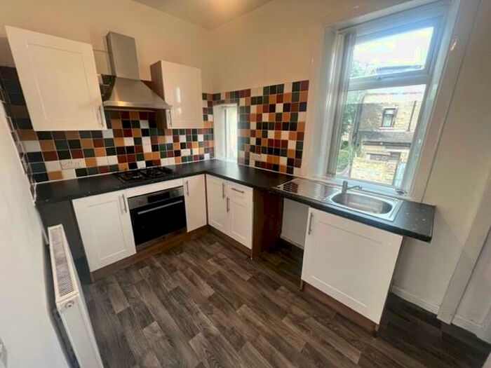 3 Bedroom Terraced House To Rent In Coventry Street, Bradford, BD4