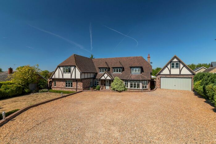 4 Bedroom Detached House For Sale In Marquis Hill, Shillington, Hitchin, Herts, SG5
