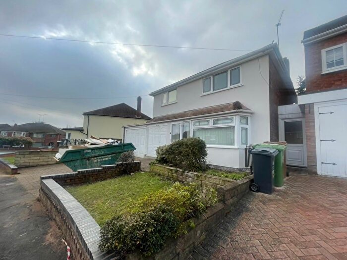 3 Bedroom Detached House To Rent In Stonehurst Road, Great Barr, Birmingham, B43