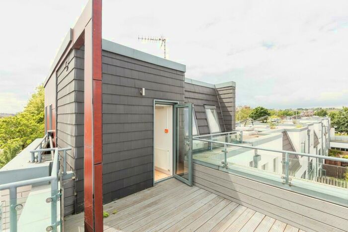 2 Bedroom Duplex To Rent In Mitford Road, Islington, N19