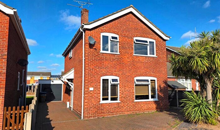 3 Bedroom Detached House For Sale In Fern Gardens, Belton, NR31