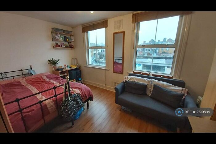 1 Bedroom Flat To Rent In Railton Rd, London, SE24
