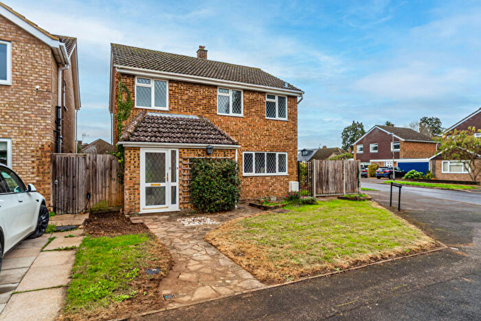 3 Bedroom Detached House To Rent In The Pastures, St. Albans, Hertfordshire, AL2